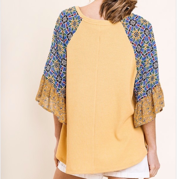 Umgee Floral Print V-Neck Top